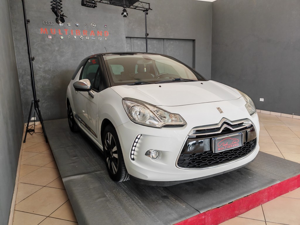  DS 3 Coupé DS 3 1.6 HDi 90 So Chic